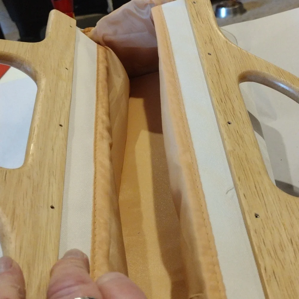 Estee Lauder bag - Picture 4 of 4